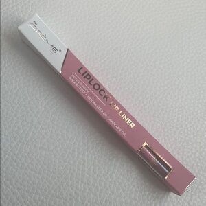 The Creme Shop lip liner